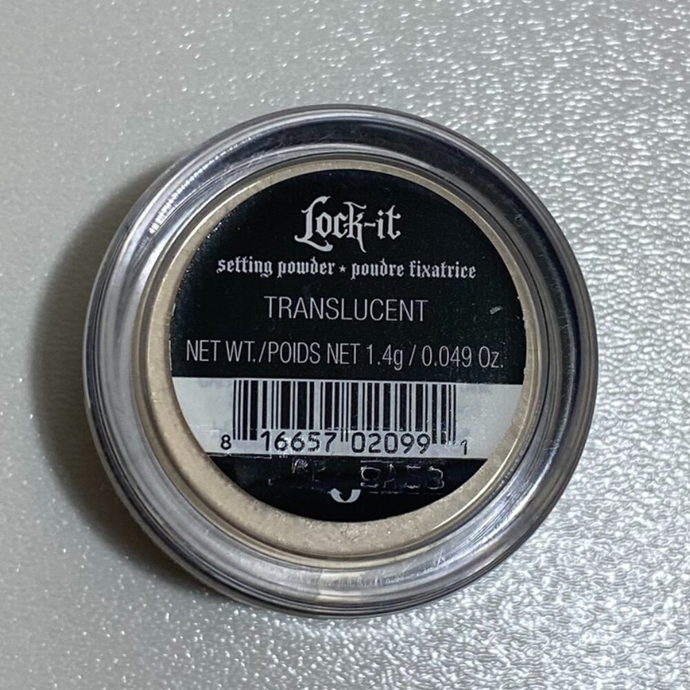 KVD Lock-It Setting Powder - Shade Translucent - Picture 2 of 3